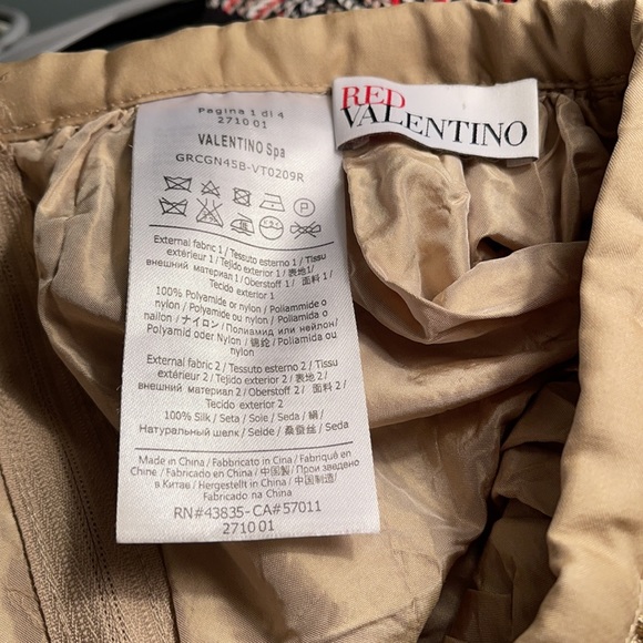 Beautiful RED Valentino Skirt - Picture 7 of 8